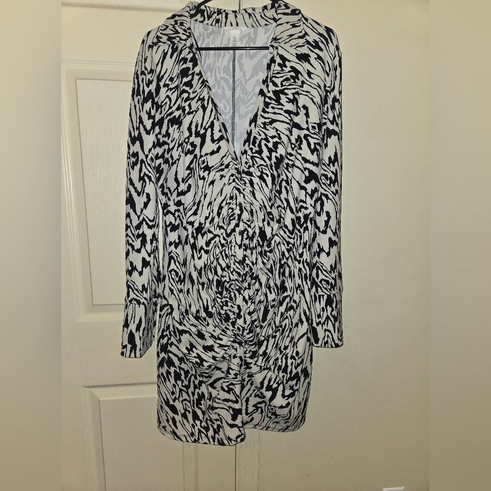 NWOT H&M Printed Shirt Dress - Picture 2 of 5